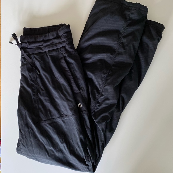 Lululemon Dance studio unlined pants 32” - Picture 4 of 9